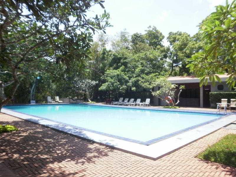 Peacock Beach Hotel Hambantota Zewnętrze zdjęcie
