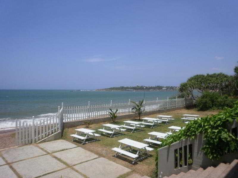 Peacock Beach Hotel Hambantota Zewnętrze zdjęcie