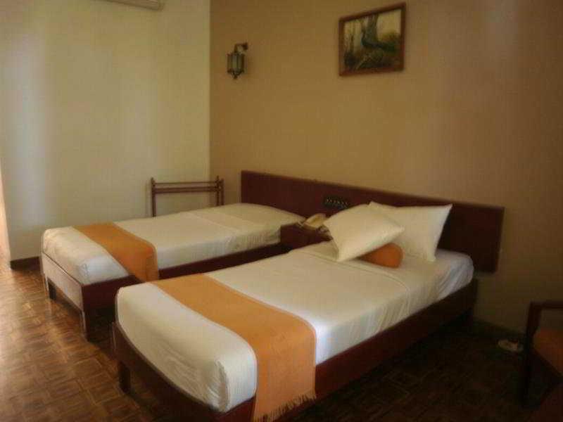 Peacock Beach Hotel Hambantota Zewnętrze zdjęcie