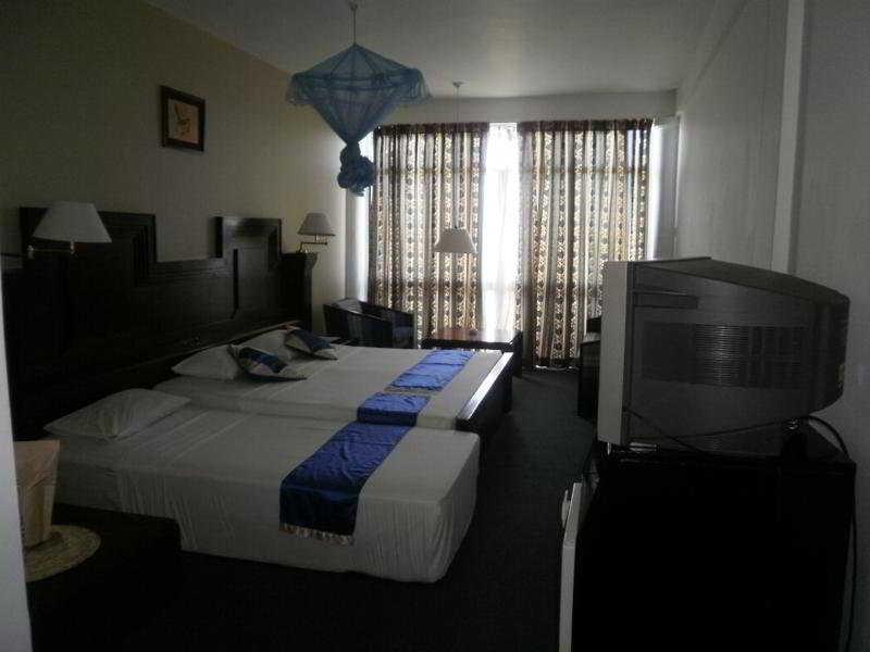 Peacock Beach Hotel Hambantota Zewnętrze zdjęcie