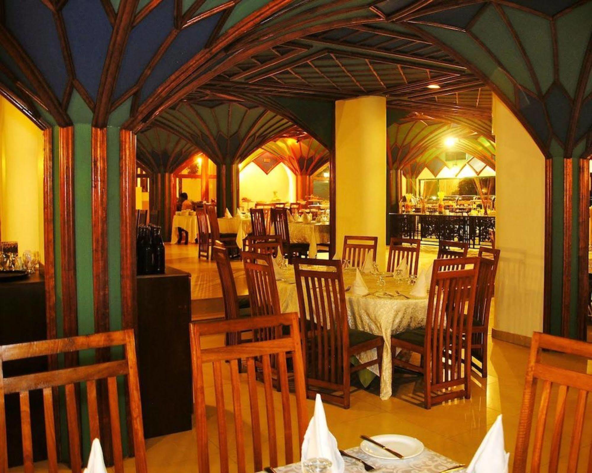 Peacock Beach Hotel Hambantota Zewnętrze zdjęcie