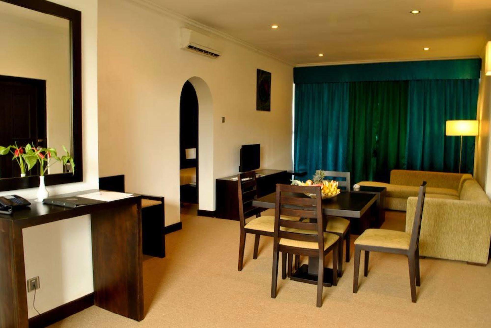 Peacock Beach Hotel Hambantota Zewnętrze zdjęcie