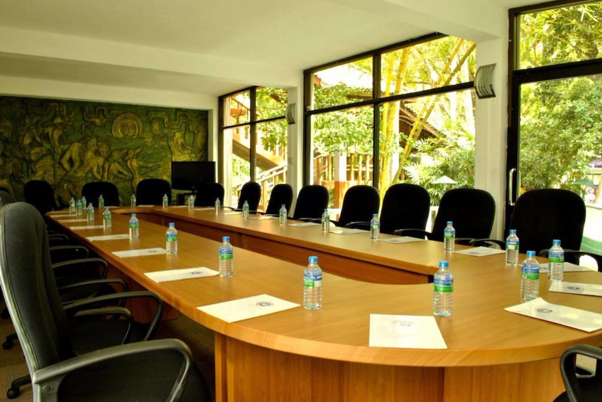 Peacock Beach Hotel Hambantota Zewnętrze zdjęcie
