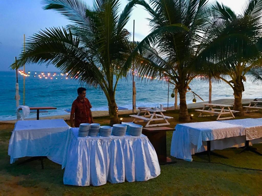 Peacock Beach Hotel Hambantota Zewnętrze zdjęcie
