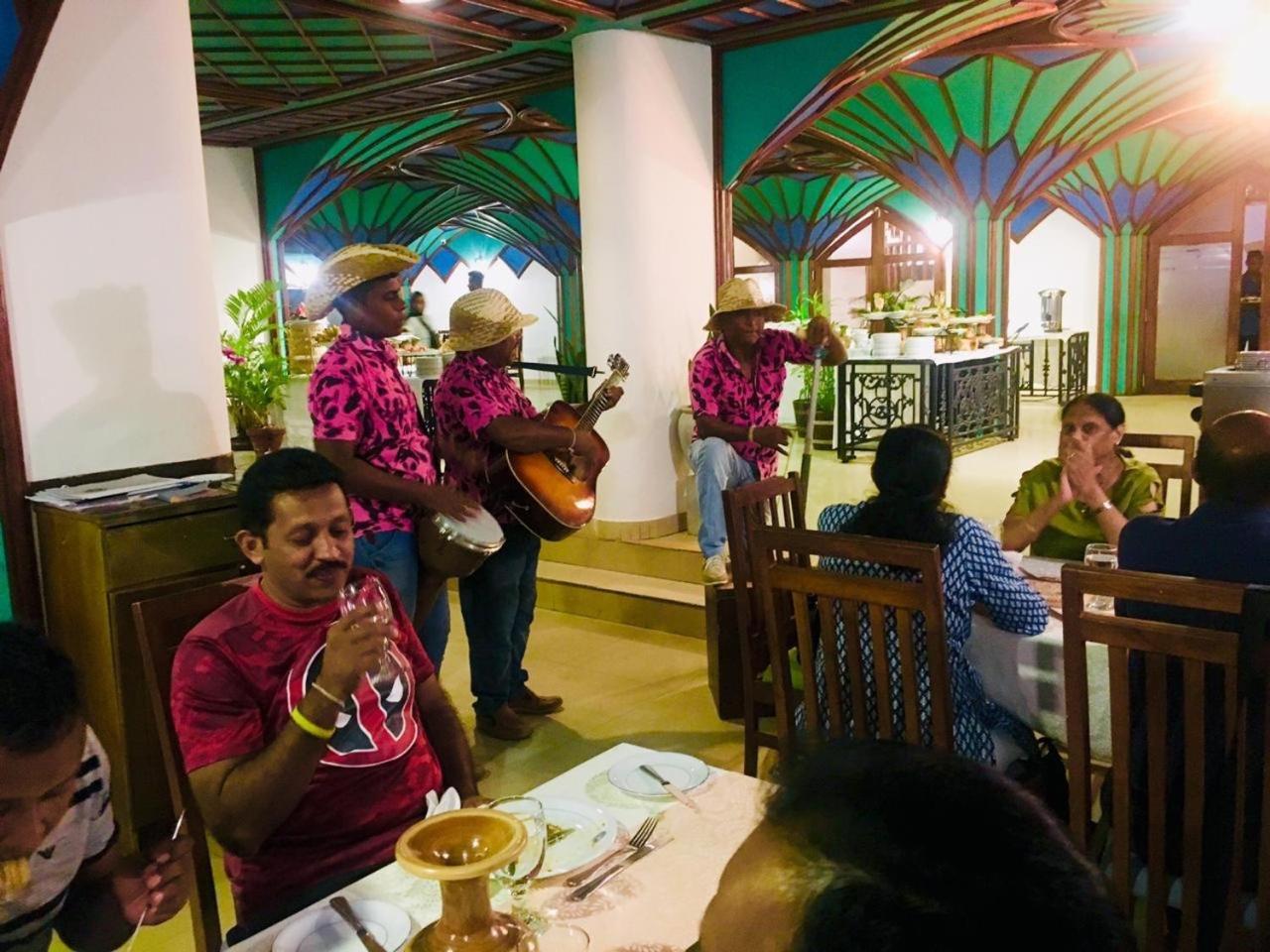 Peacock Beach Hotel Hambantota Zewnętrze zdjęcie